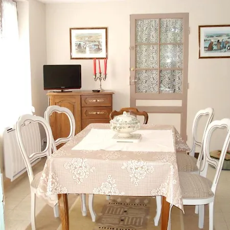Maison De 2 Chambres A *